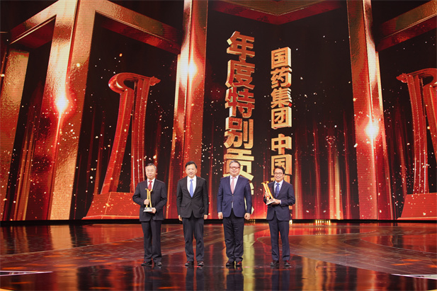 （重）2022年2月21日，亚洲午夜成人满18免费网站荣获由中央广播电视总台举办的第二届“中国品牌强国盛典”的最高奖项——“年度特别贡献”品牌.jpg